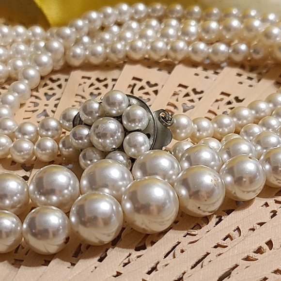 Elegant Pearl Necklace Unique Antique Pearls - Picture 5 of 7